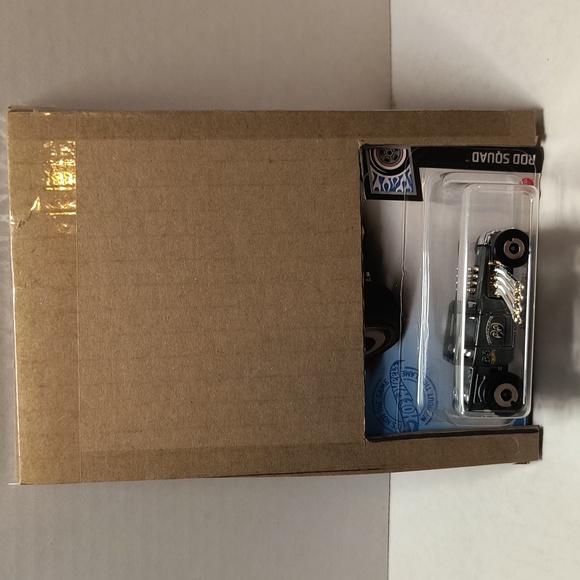 D11  hot wheels bone shaker with shipping protector - Picture 4 of 4